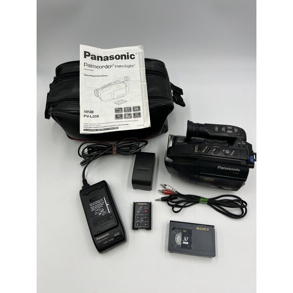 Panasonic PV-L559 Palmcorder Camcorder (UNTESTED / READ DESCRIPTION) - Picture 1 of 13